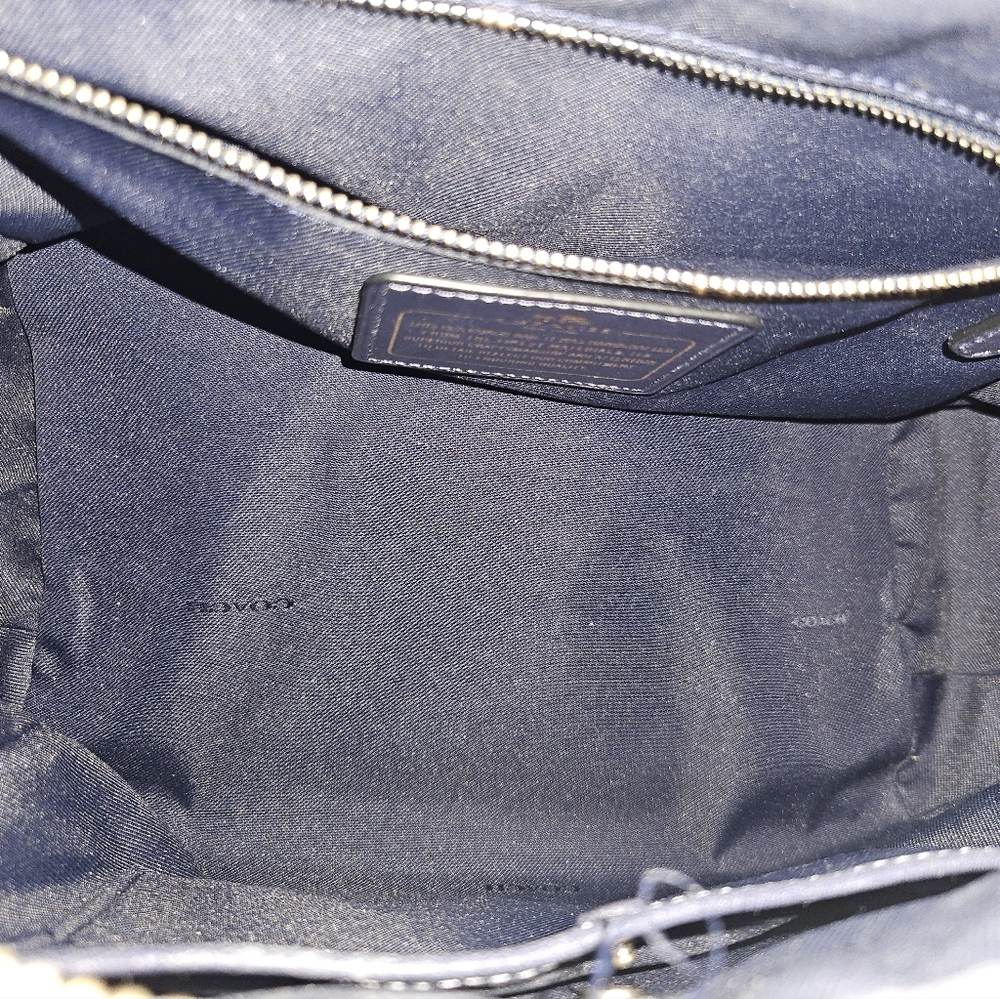 Coach - Picture 6 of 6